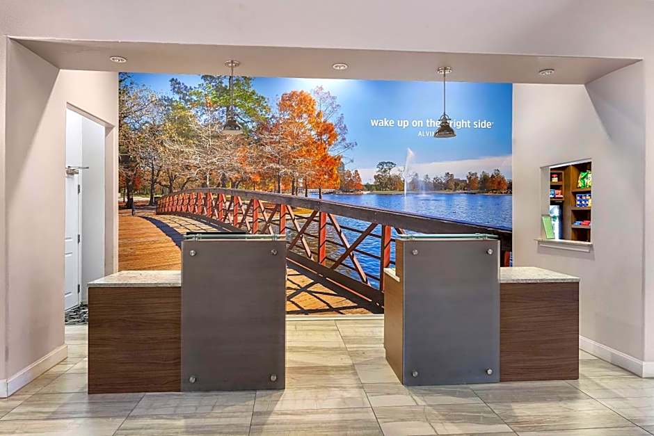 La Quinta Inn & Suites by Wyndham Alvin