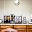Econo Lodge Inn & Suites Matthews - Charlotte