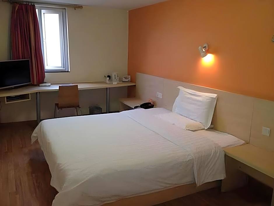 7 Days Inn Shenyang the Palace Huaiyuanmen Metro Station