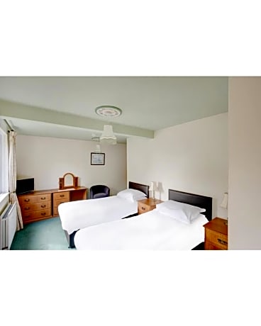 Twin Room with Private Bathroom