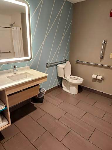 avid hotel Fayetteville West By IHG