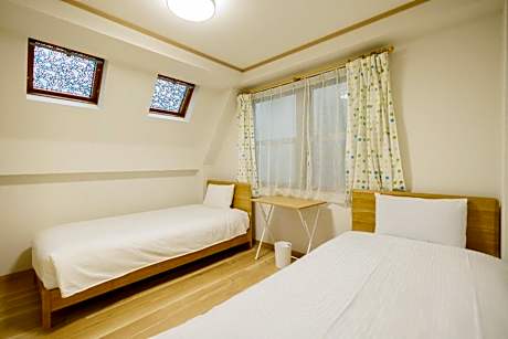 Annex Three-Bedroom House - Non-Smoking