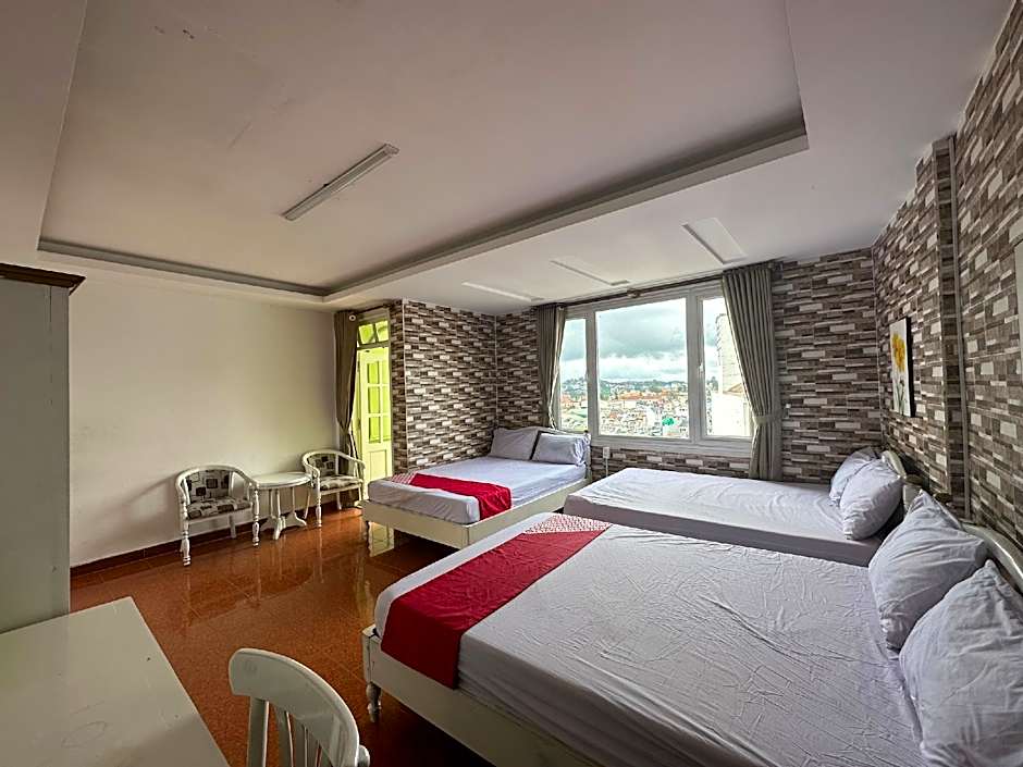 OYO 1196 Le Vu Hotel