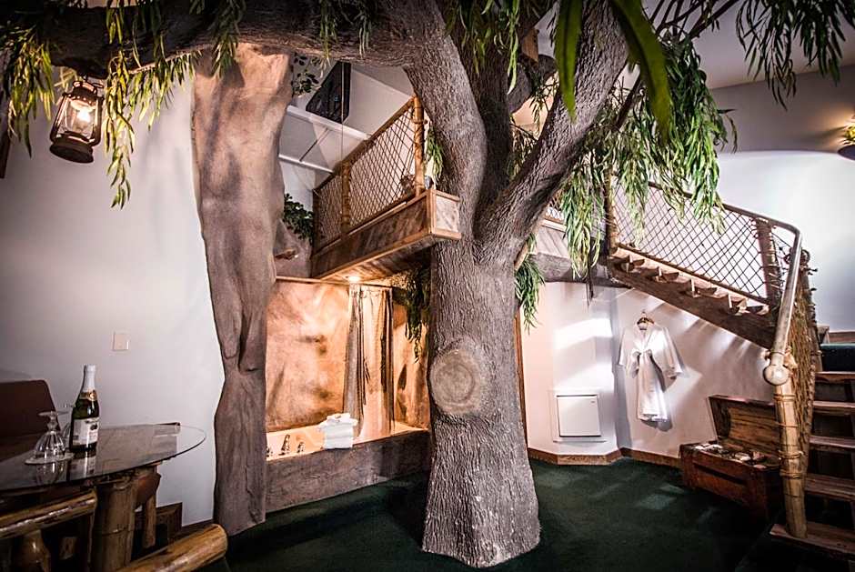 The Anniversary Inn - Logan