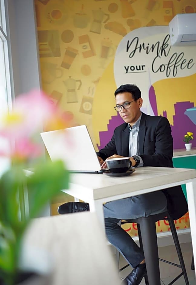 Central Front One Inn Jakarta Airport