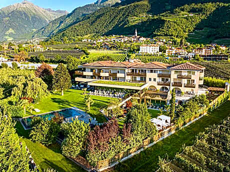FAYN garden retreat hotel