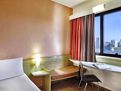 Standard Apartment with One Double Bed