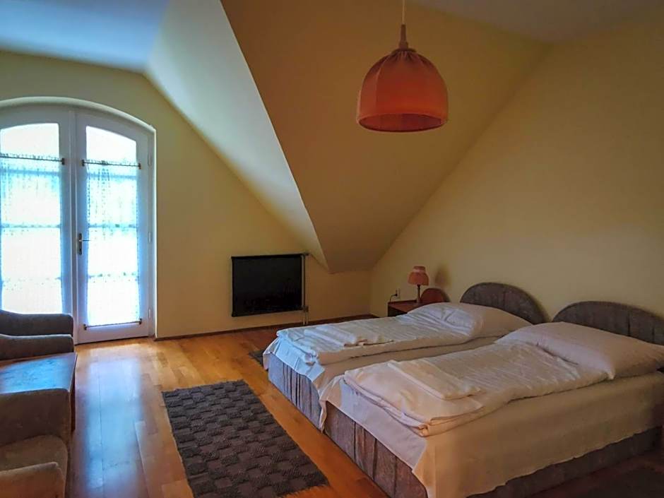 Cseri Vendégház