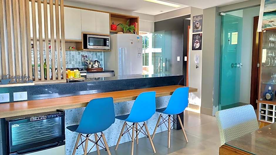 Refúgio Pé na Areia com 4 quartos em Ilhéus - Condomínio Perfeito para Família!