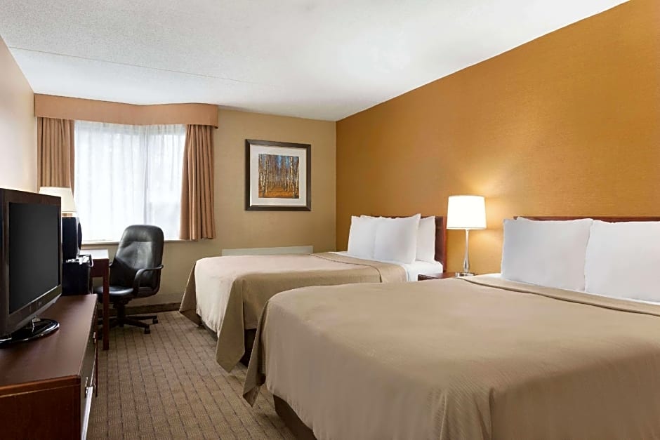 Travelodge by Wyndham Toronto East