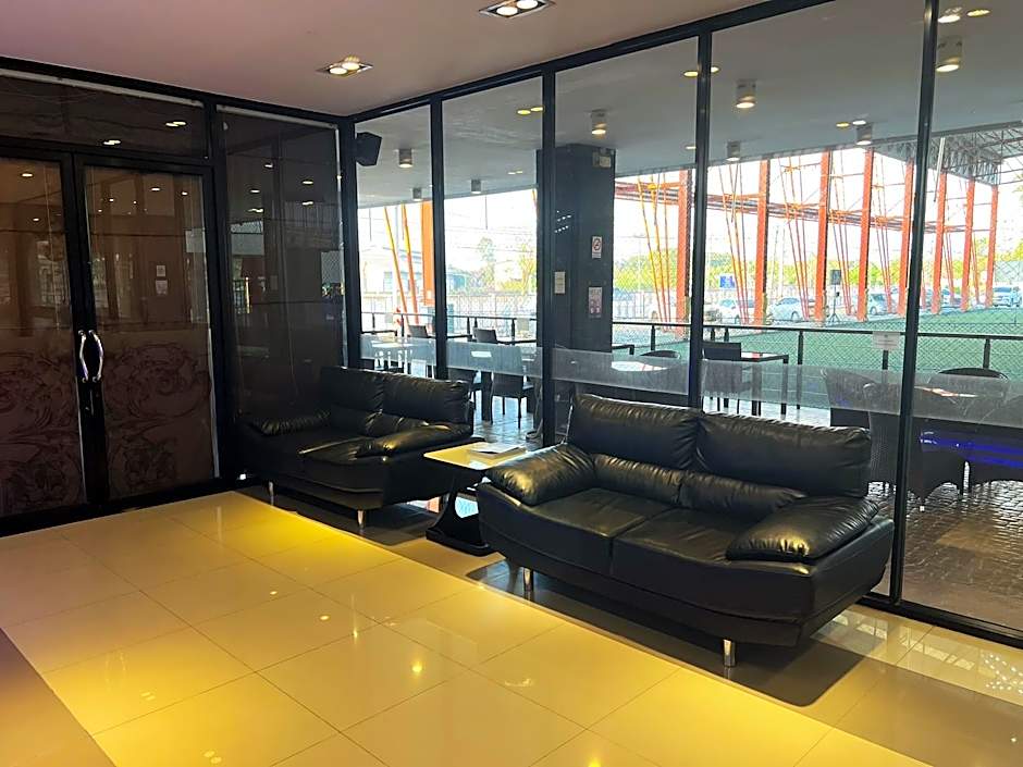 Phitsanulok United Hotel