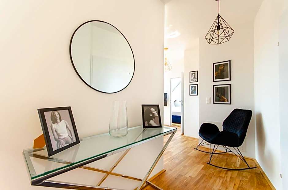 Grand Quarters City Residence