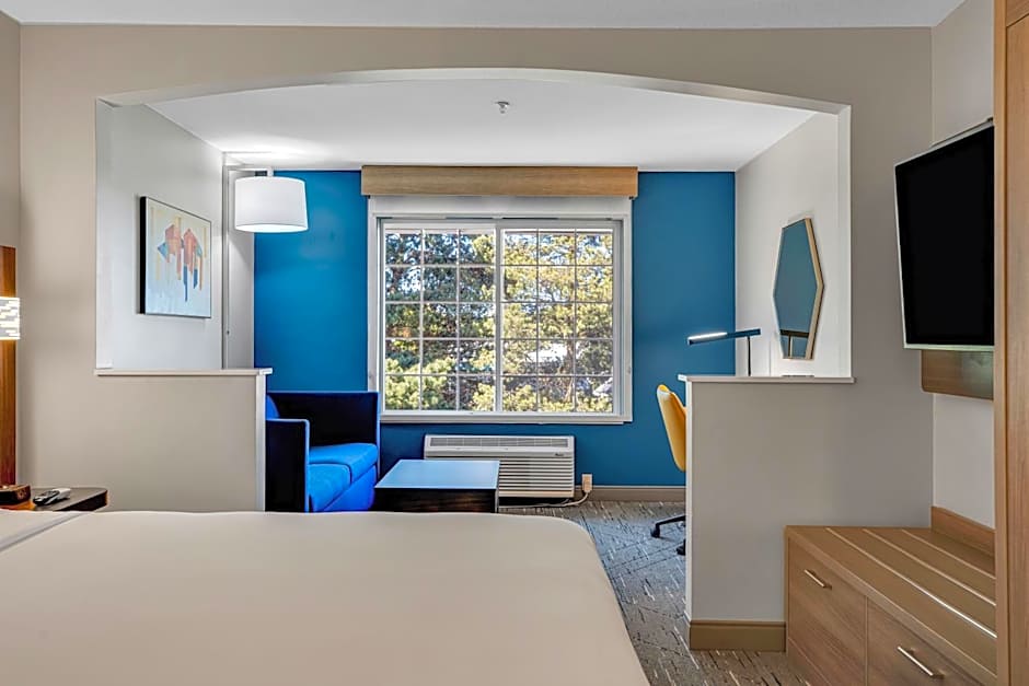 Holiday Inn Express Hotel & Suites Portland - Jantzen Beach By IHG