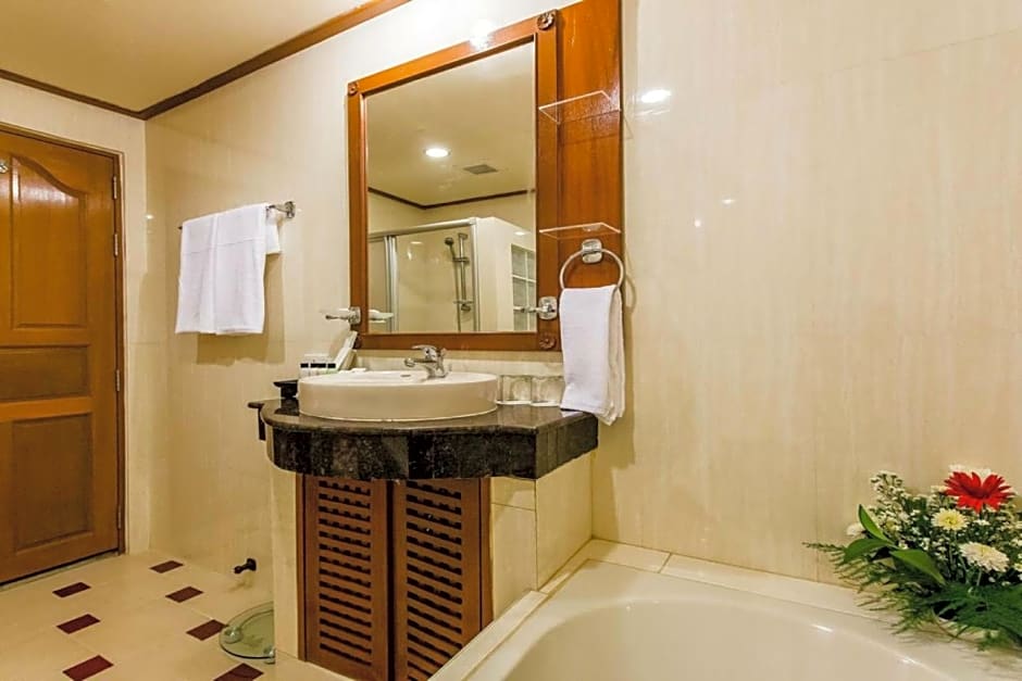 OYO 796 Paradise Sukhumvit Hotel