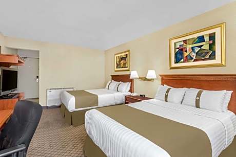 Queen Room with Two Queen Beds with View - Non-Smoking