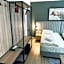 Hotel Charlton