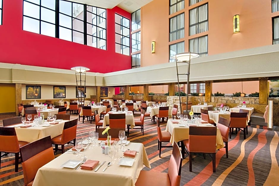 Crowne Plaza Denver International Airport