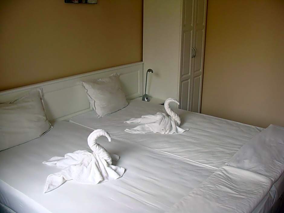 Sunny Beauty Palace Hotel – Sunny Beach, WY