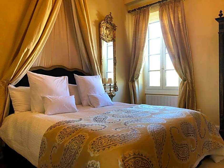 Chateau de Thuries