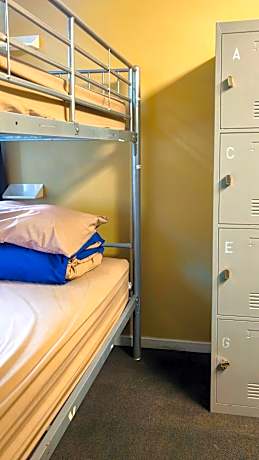 Bed in 4-Bed Mixed Dormitory Room