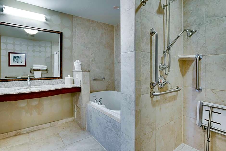 Hilton Garden Inn Milwaukee Airport