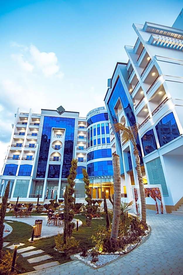 Lamar Azur Hotel