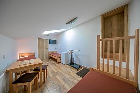 Triple Room with Private Bathroom