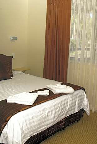 Deluxe Family Room - Top Deck