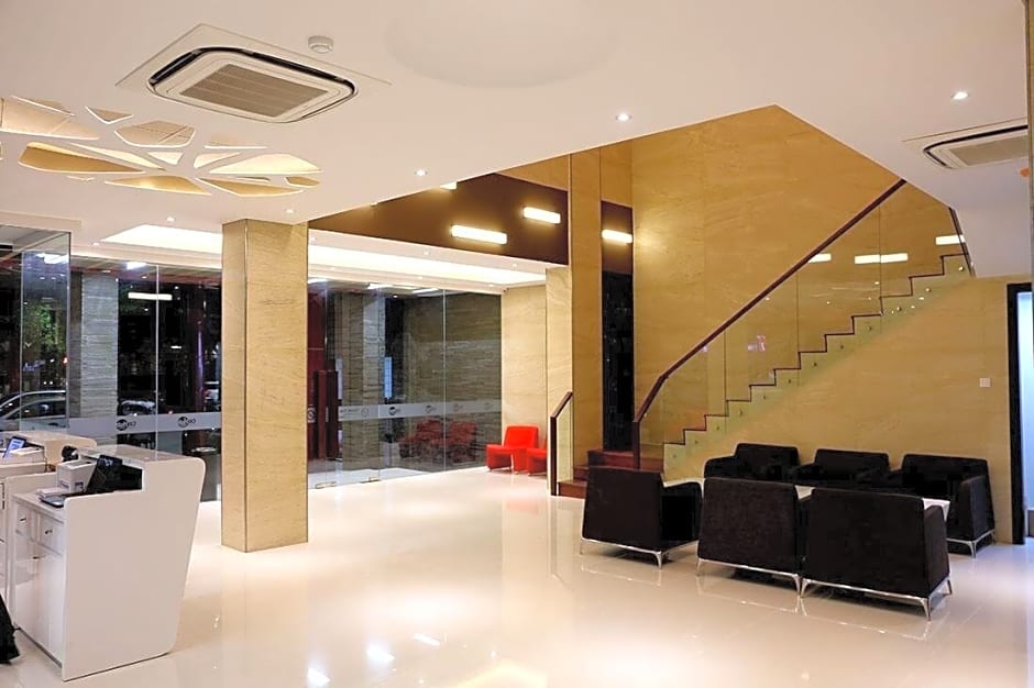 Grand Citihub Hotel At Panakkukang