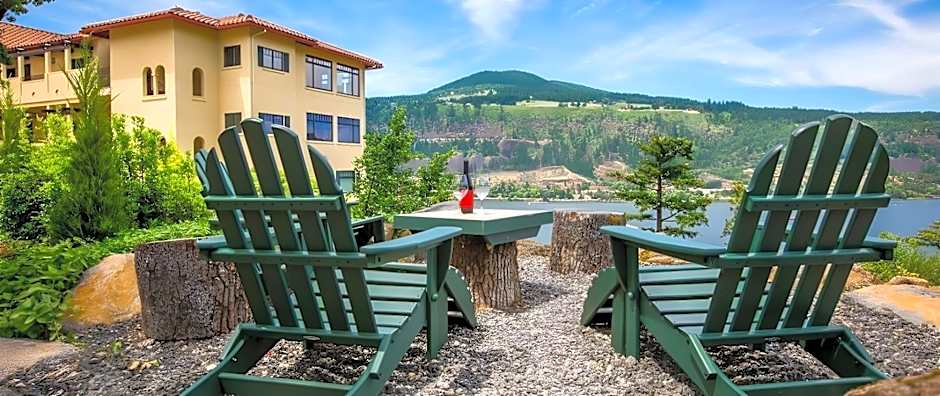 Columbia Cliff Villas