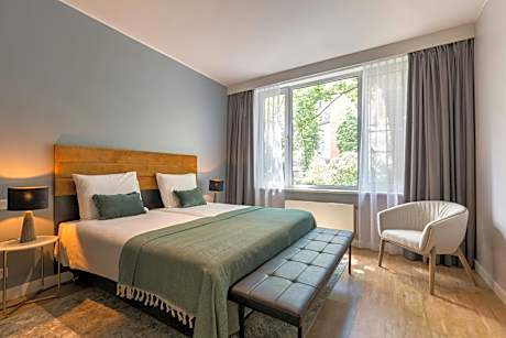 2-Bedroom Apartment 1 King Bed 1 Twin Bed