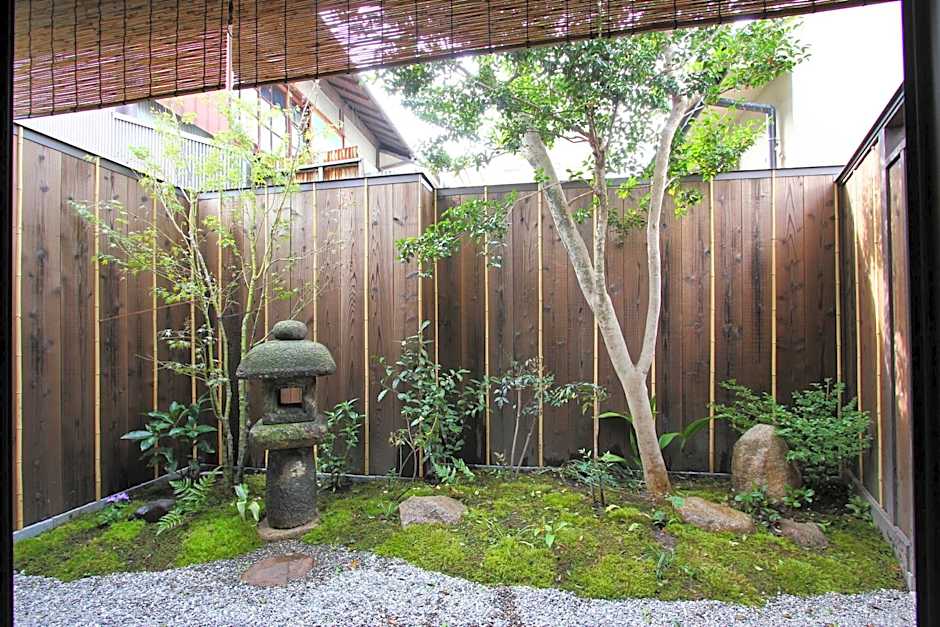 Momohana an Machiya House
