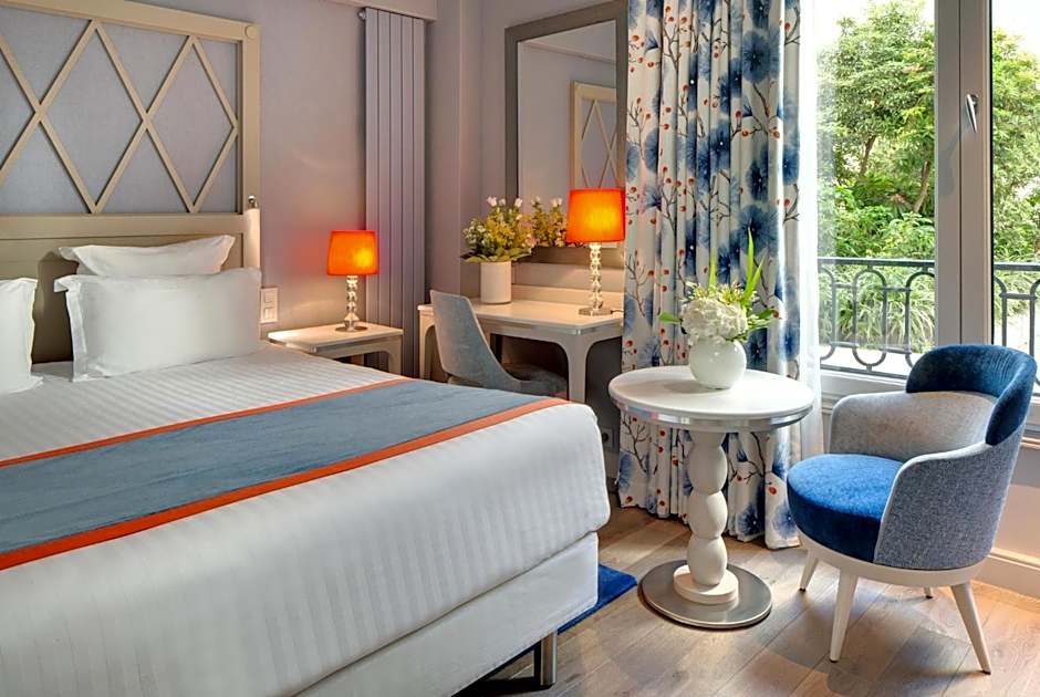 Rochester Champs-Elysees Hotel