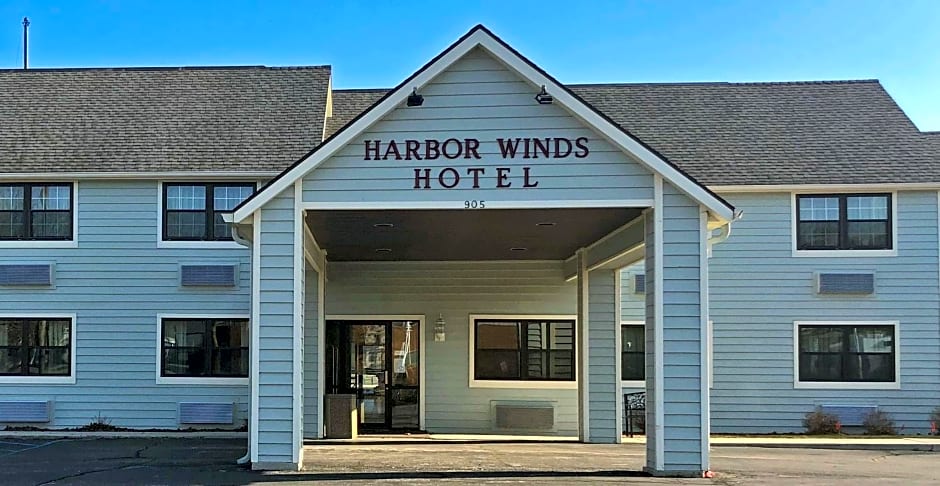 Harbor Winds Hotel