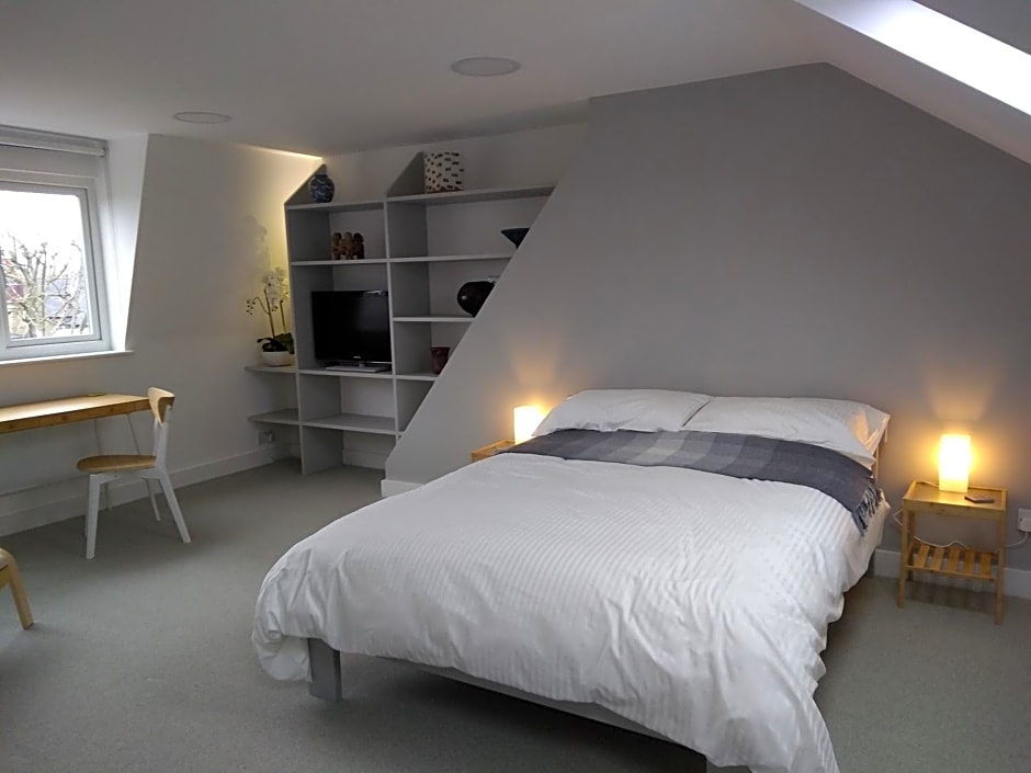 Sandra & Andrew's B&B – London