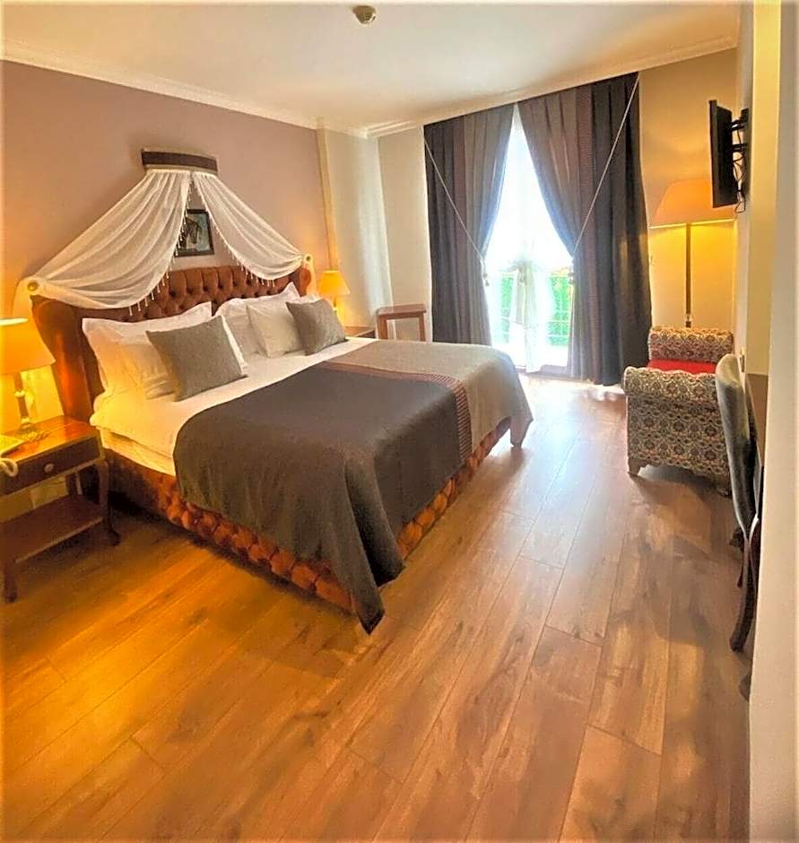 Saint John Hotel