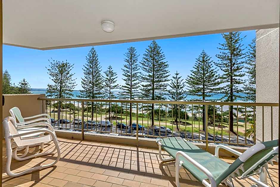 Columbia Beachfront Apartments on Rainbow Bay