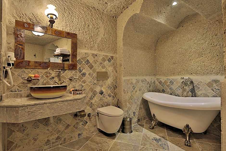 Aren Cave Hotel and Art Gallery