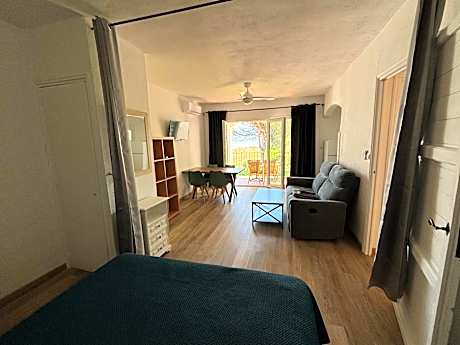 Studio with Sea View