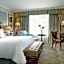 The Shelbourne, Autograph Collection