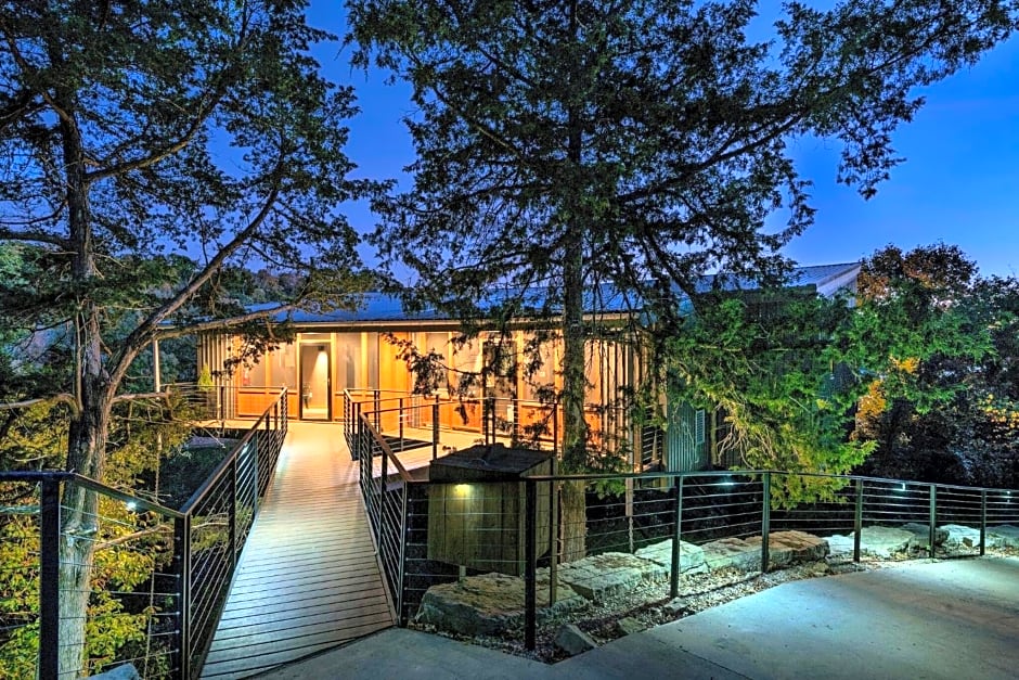 Beaver Lakefront Cabins - Couples Only Getaways