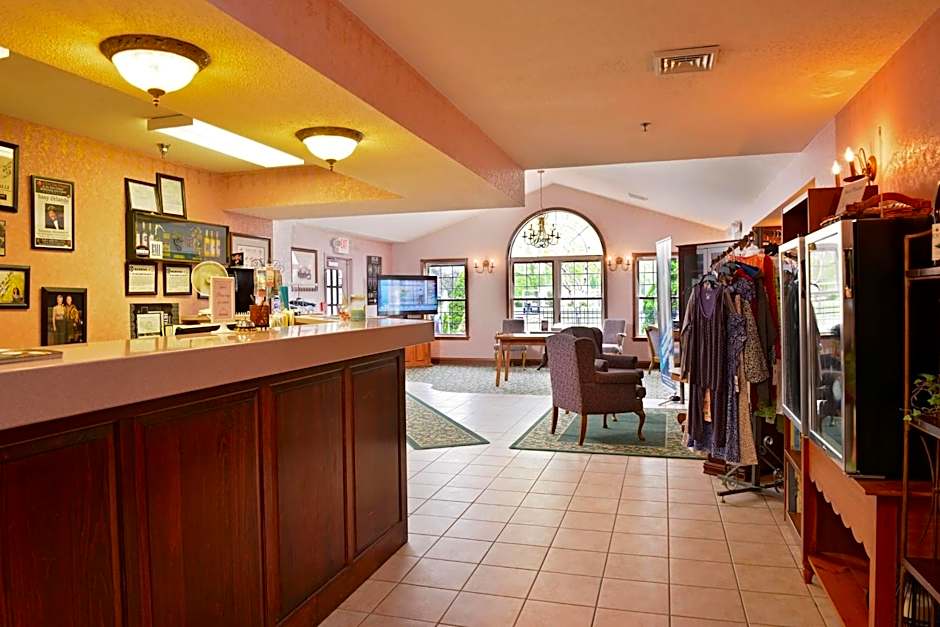 OurGuest Inn & Suites Downtown Port Clinton