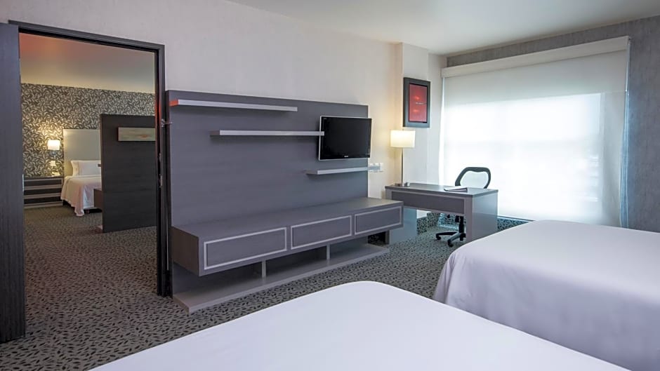 Holiday Inn Express & Suites Queretaro