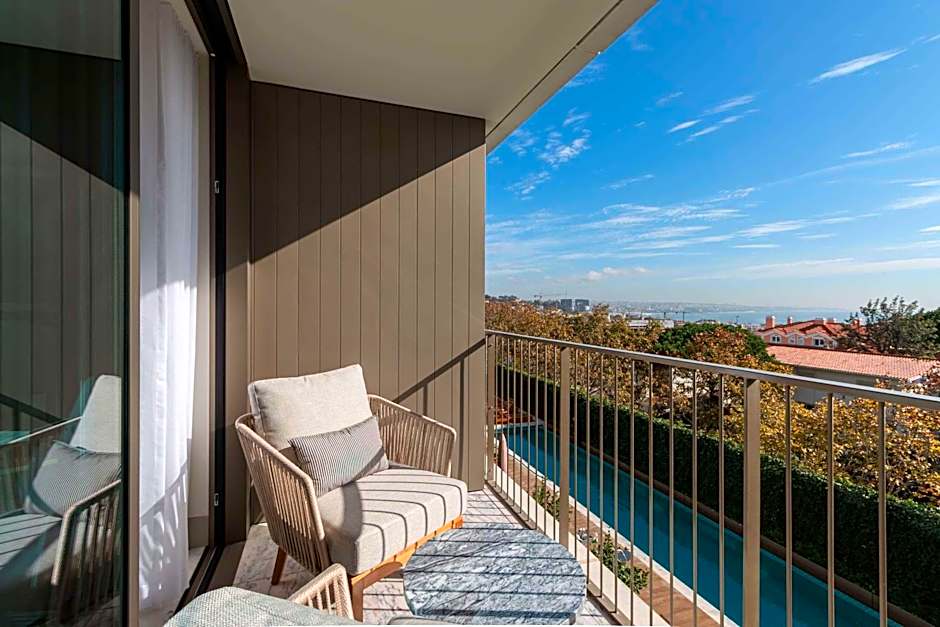 Legacy Hotel Cascais, Curio Collection by Hilton