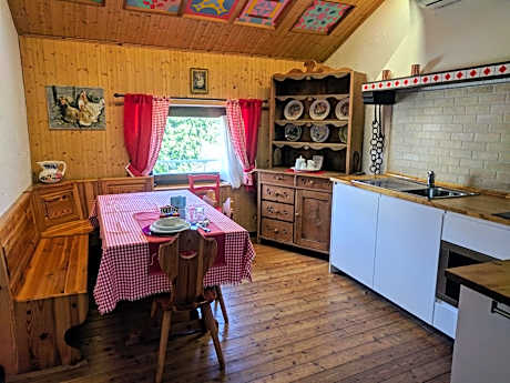 Two-Bedroom Apartment (5 Adults)