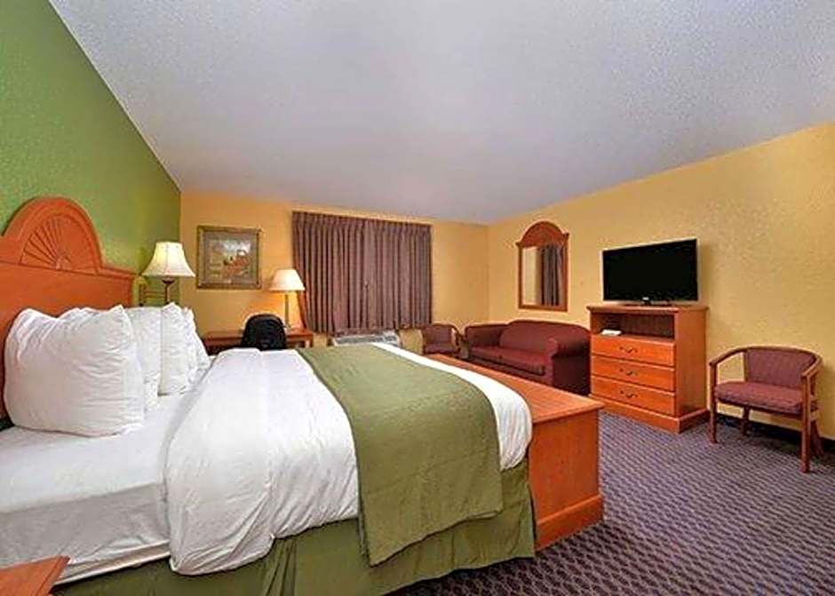 Quality Inn & Suites Grinnell near University