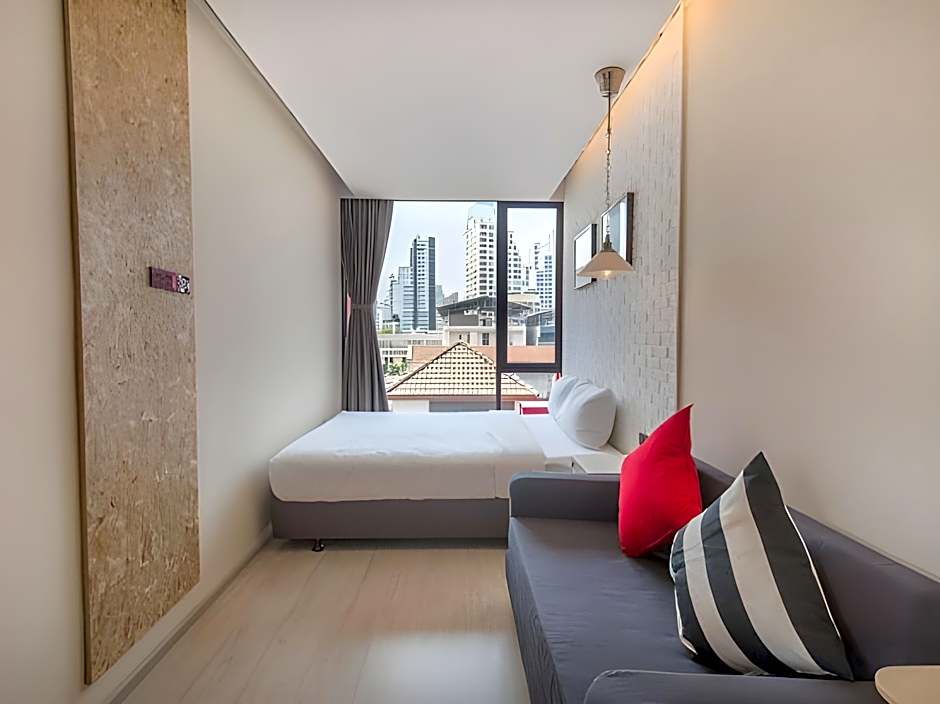 Sleepbox Sukhumvit 22