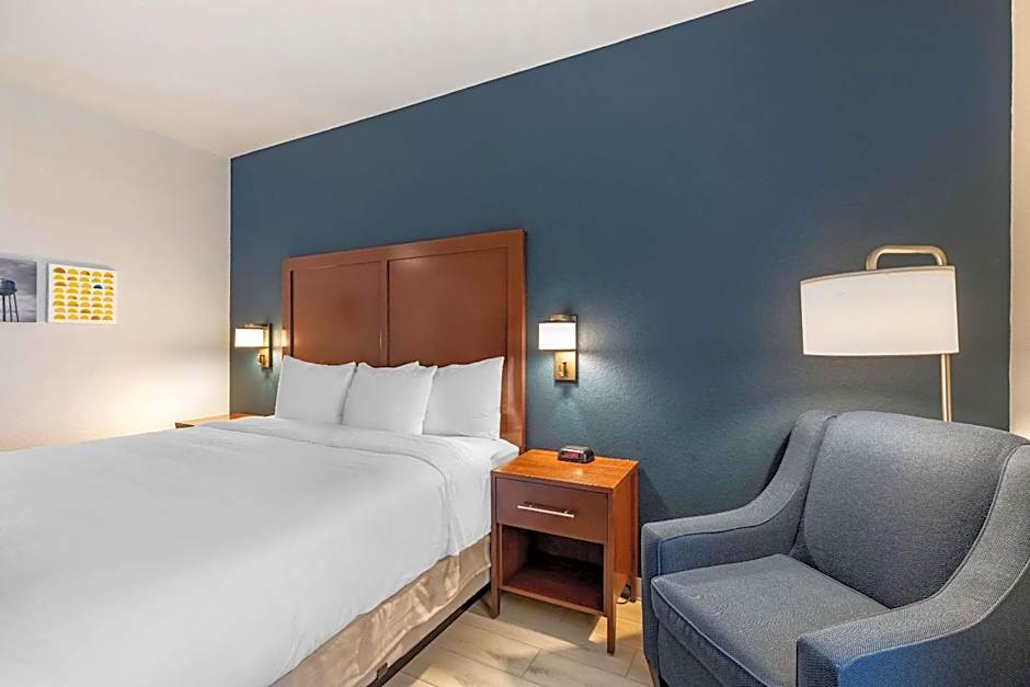 Comfort Inn & Suites Bennett