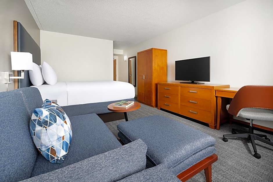 Courtyard by Marriott Montvale