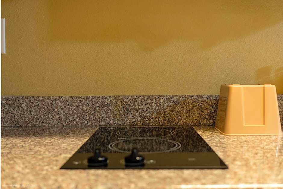 Texas Bungalows Hotel & Hotel Que at Lakeline Austin Cedar Park